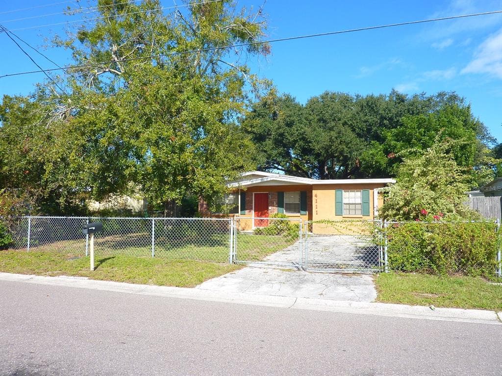 4111 W FAIRVIEW HEIGHTS TAMPA, FL 33616