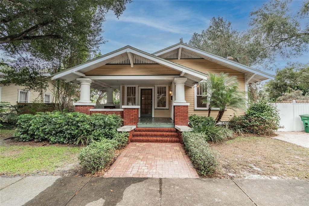 6104 N SUWANEE AVENUE TAMPA, FL 33604