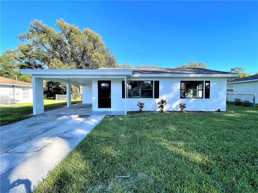 1006 N PALM DRIVE PLANT CITY, FL 33563