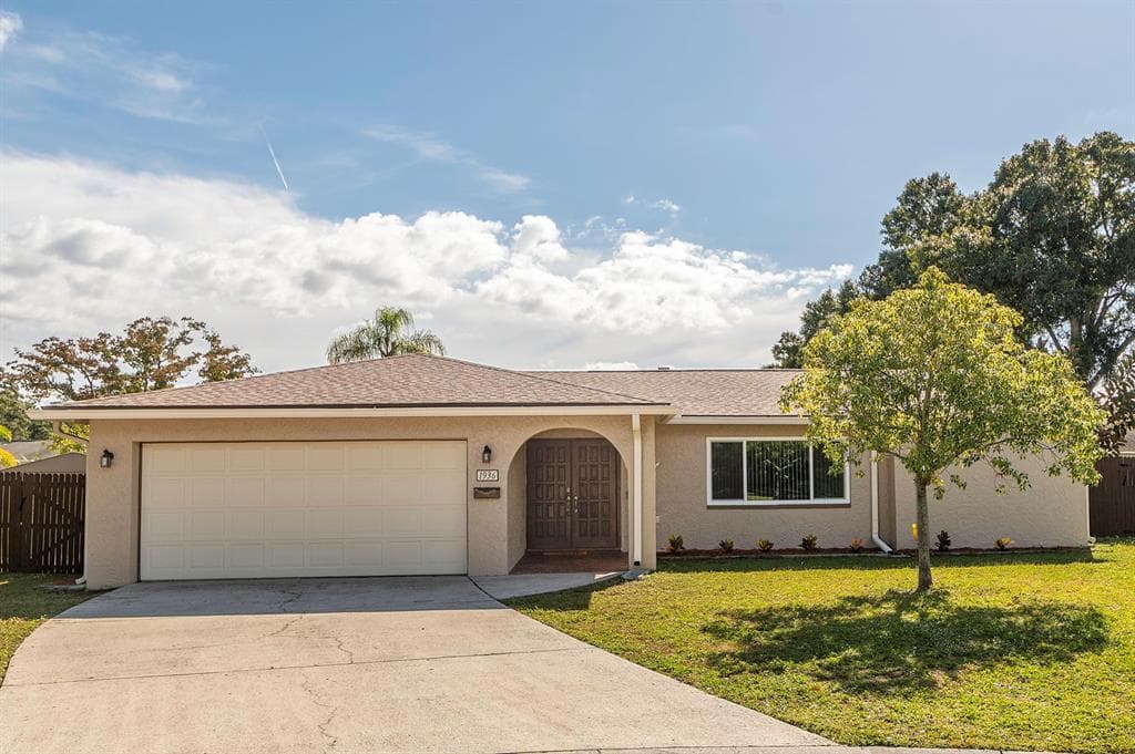 1936 76TH AVENUE N ST PETERSBURG, FL 33702