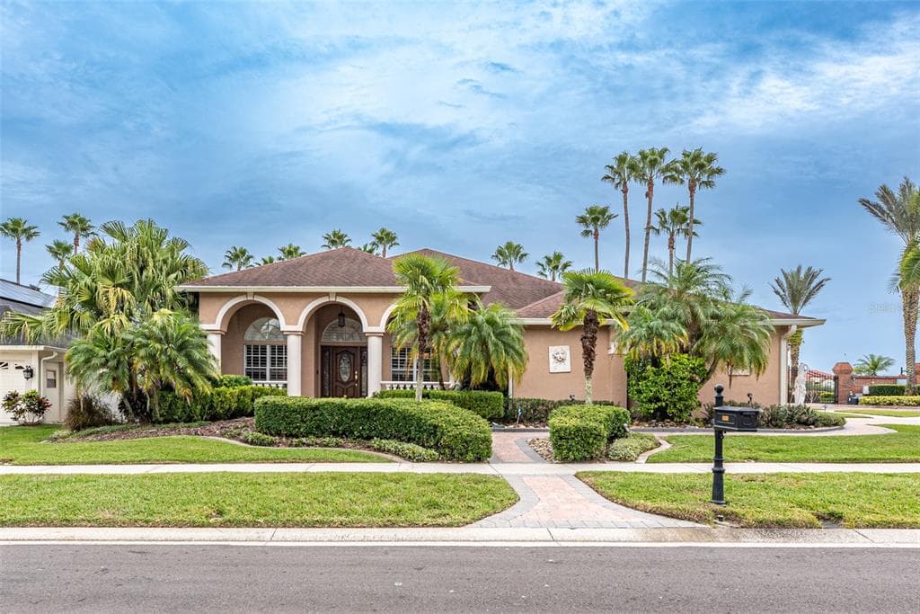 18101 PRINCESS POINT CIRCLE TAMPA, FL 33647