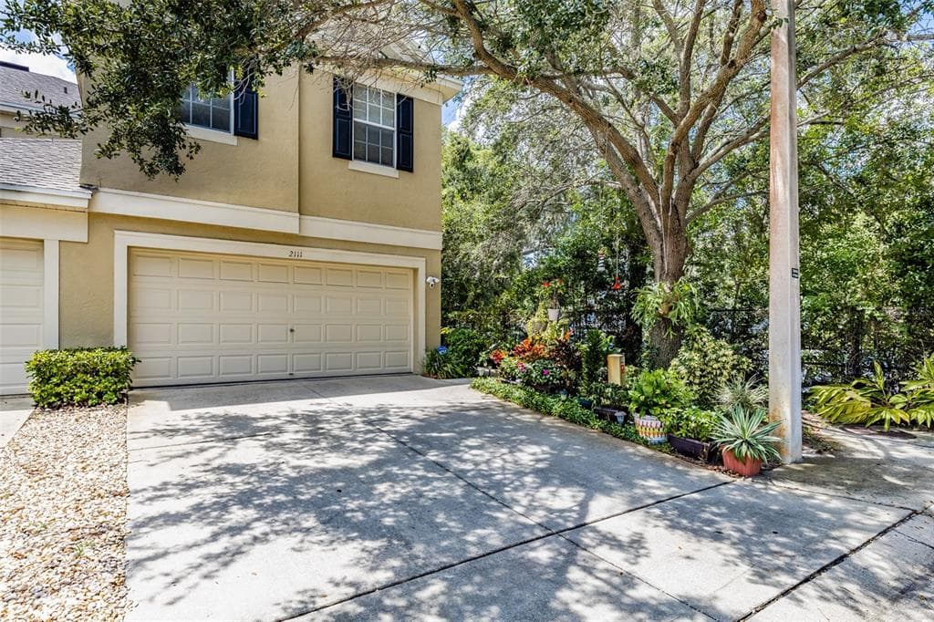 2111 TETLEY COURT BRANDON, FL 33510