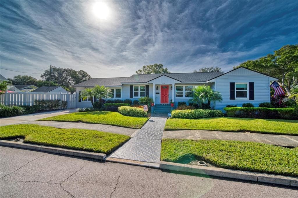 1330 13TH AVENUE N ST PETERSBURG, FL 33705