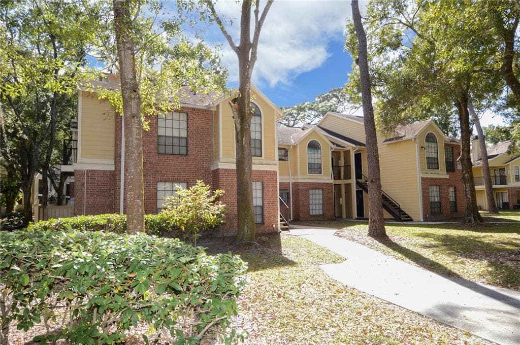 8635 MALLARD RESERVE DRIVE UNIT 105 TAMPA, FL 33614
