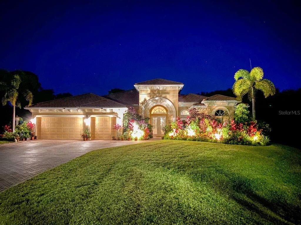 325 ROYAL BONNET DRIVE APOLLO BEACH, FL 33572