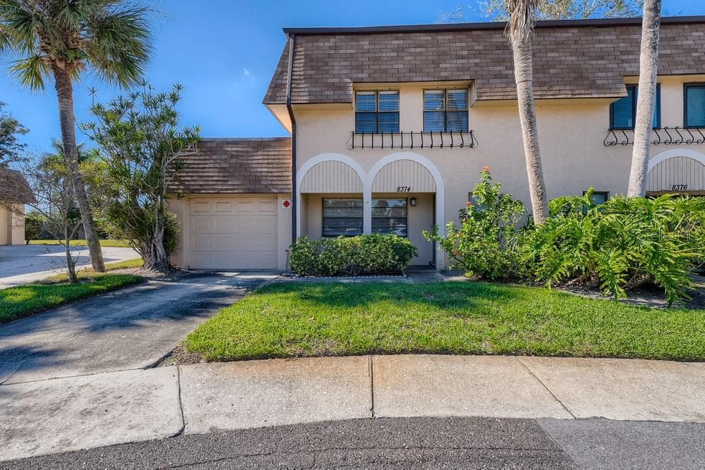 8374 17TH WAY N ST PETERSBURG, FL 33702