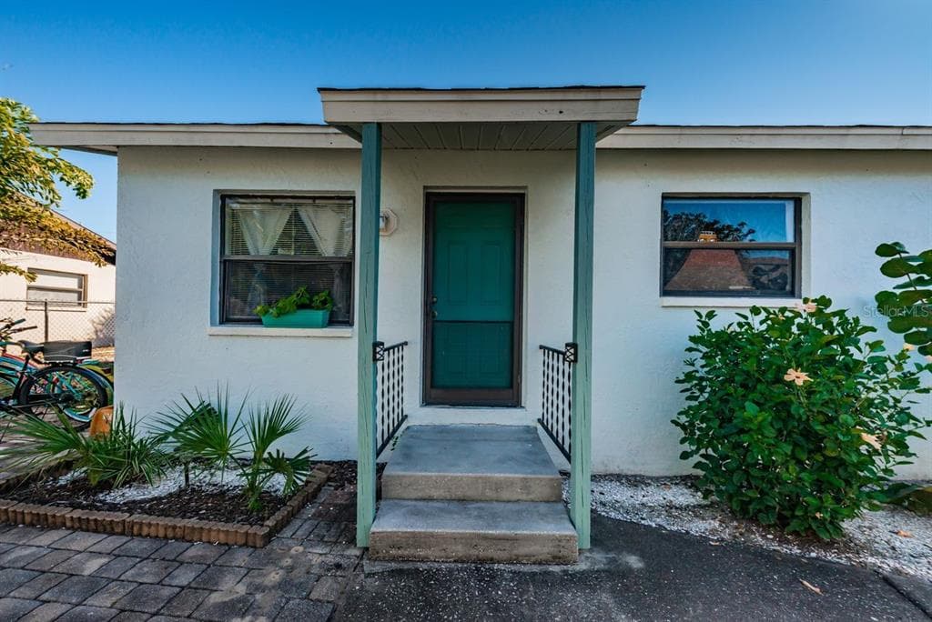 949 GEORGIA AVENUE PALM HARBOR, FL 34683
