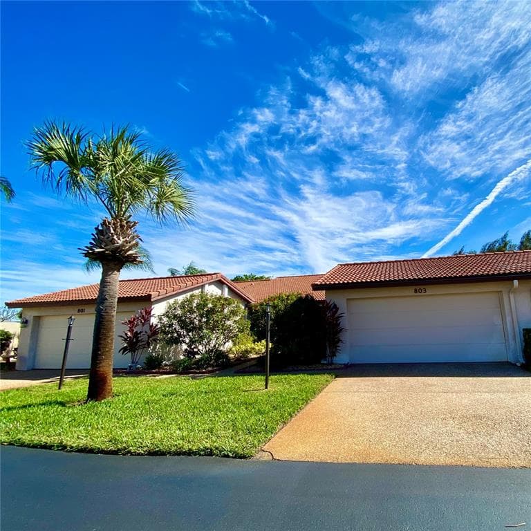 803 COUNTRY CLUB CIRCLE UNIT 30 VENICE, FL 34293
