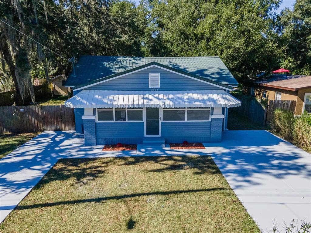 8706 N ASHLEY STREET TAMPA, FL 33604