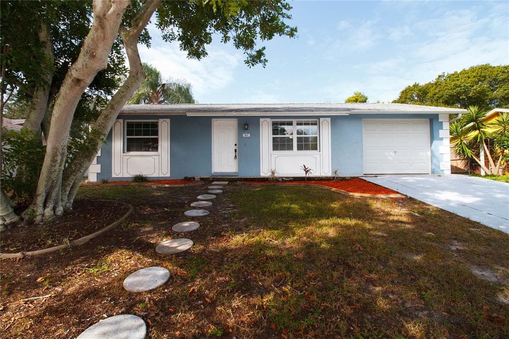 908 TODDSMILL TRACE TARPON SPRINGS, FL 34689
