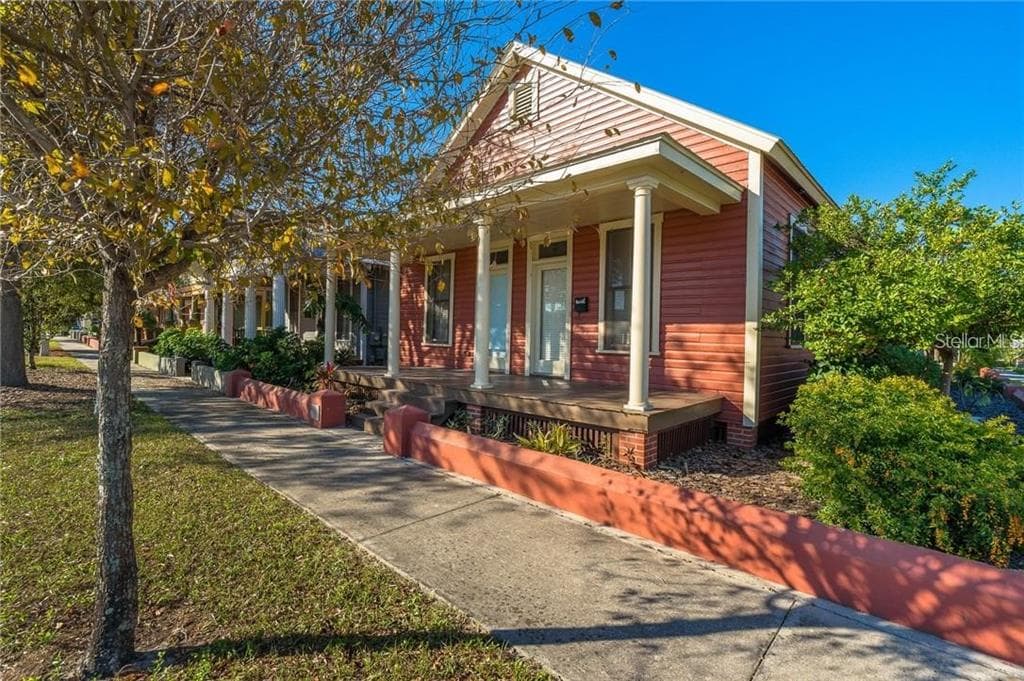 1920 E 15TH AVENUE TAMPA, FL 33605