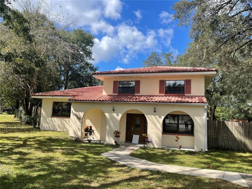 12020 MIDLAKE DRIVE TAMPA, FL 33612