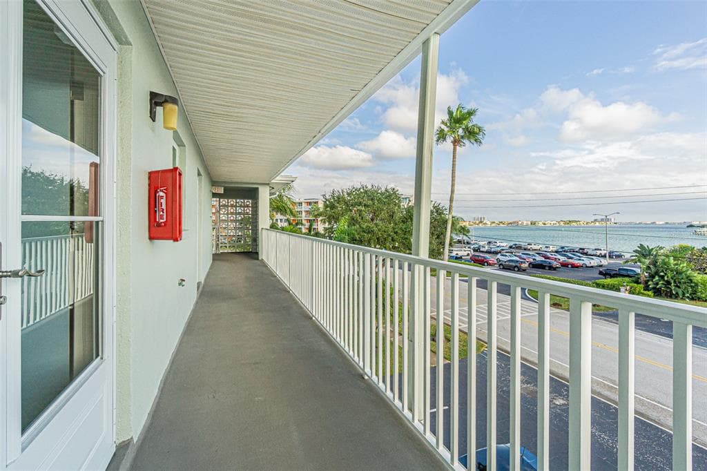 1898 SHORE DRIVE S UNIT 318 SOUTH PASADENA, FL 33707