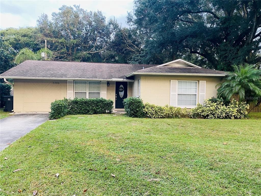 2206 MARGARET ELAINE AVENUE SEFFNER, FL 33584