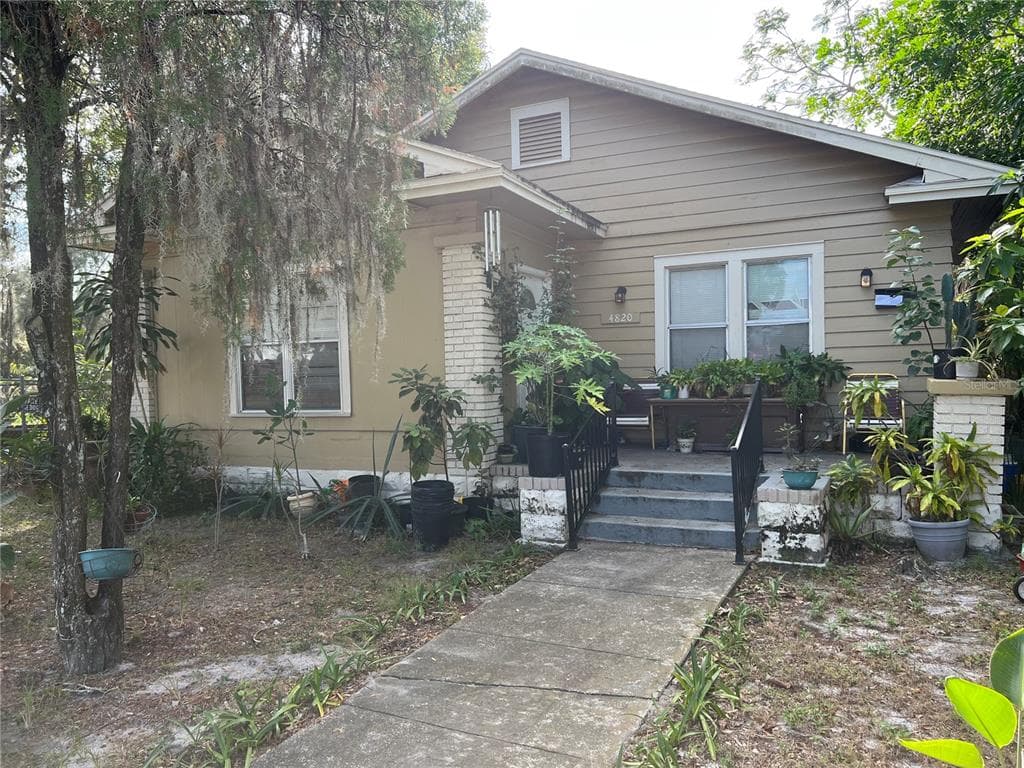 4820 8TH AVENUE S ST PETERSBURG, FL 33711
