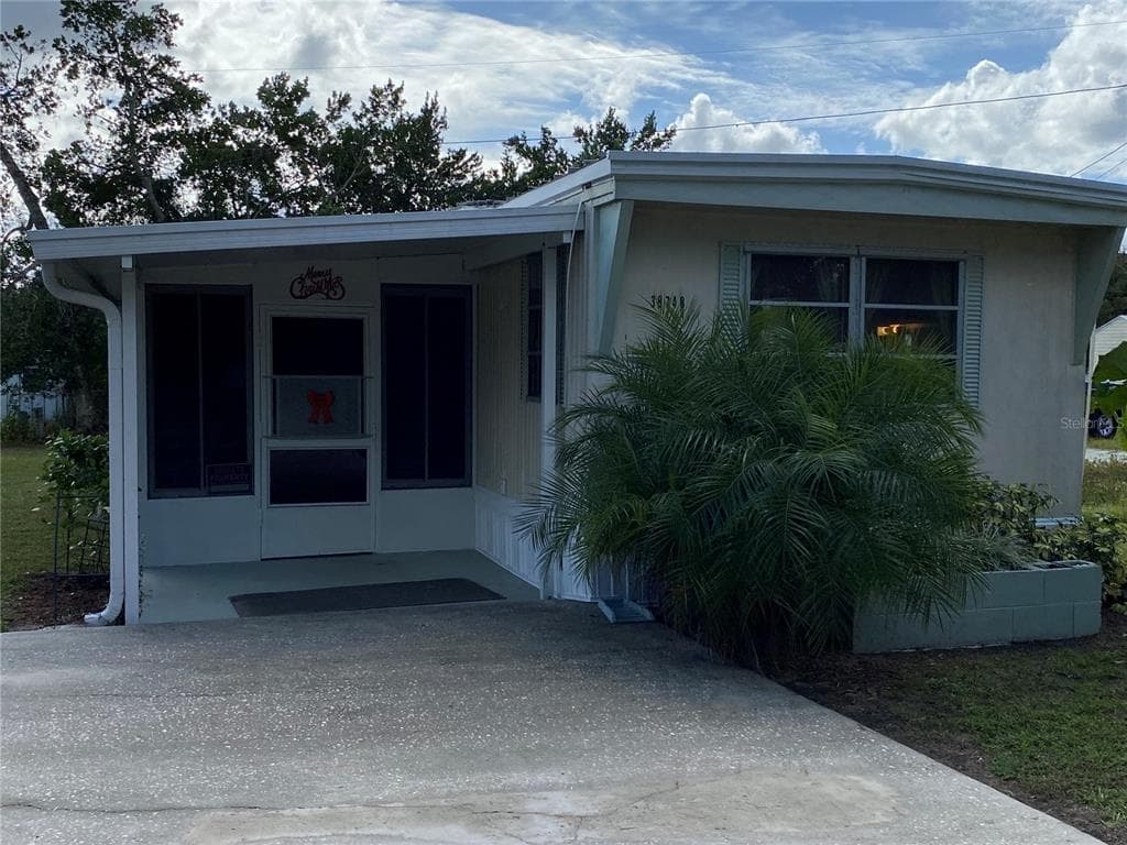 38748 CALUMET AVENUE ZEPHYRHILLS, FL 33542