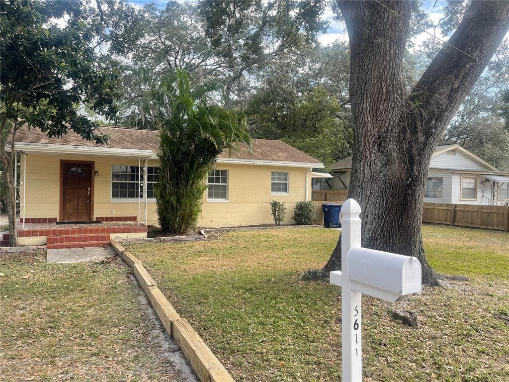 5611 N MCKAY AVENUE TAMPA, FL 33603