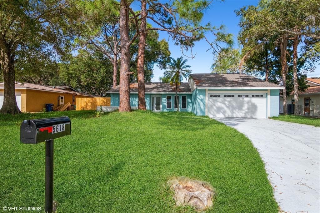 5618 CREEKWOOD DRIVE SARASOTA, FL 34233