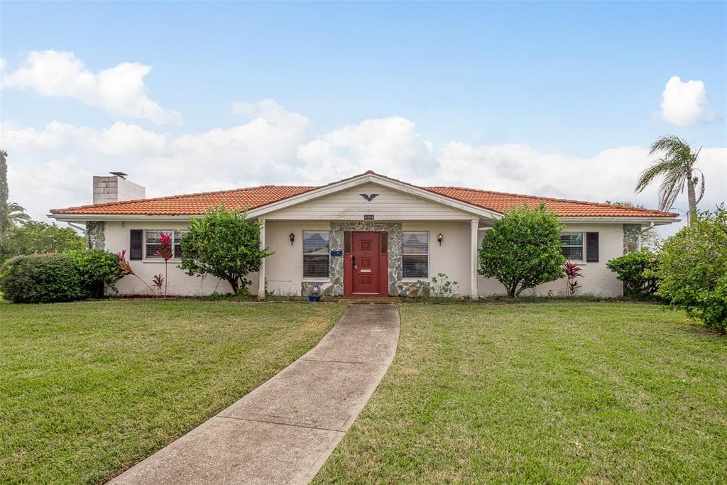 4104 TOPSAIL TRAIL NEW PORT RICHEY, FL 34652