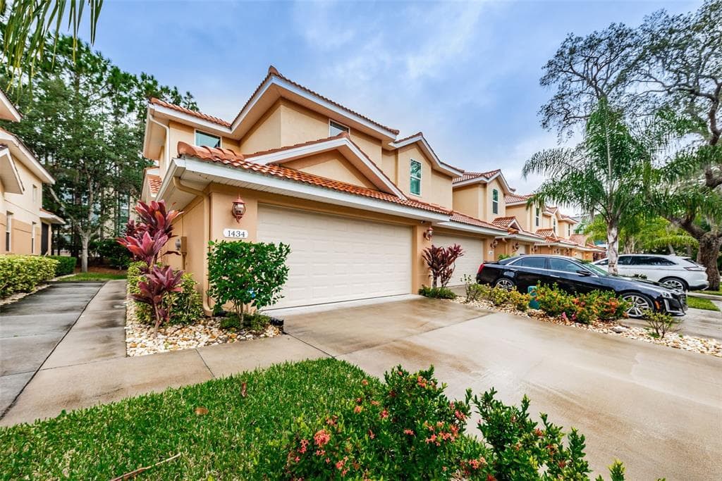 1434 HIDDEN COURT TARPON SPRINGS, FL 34689