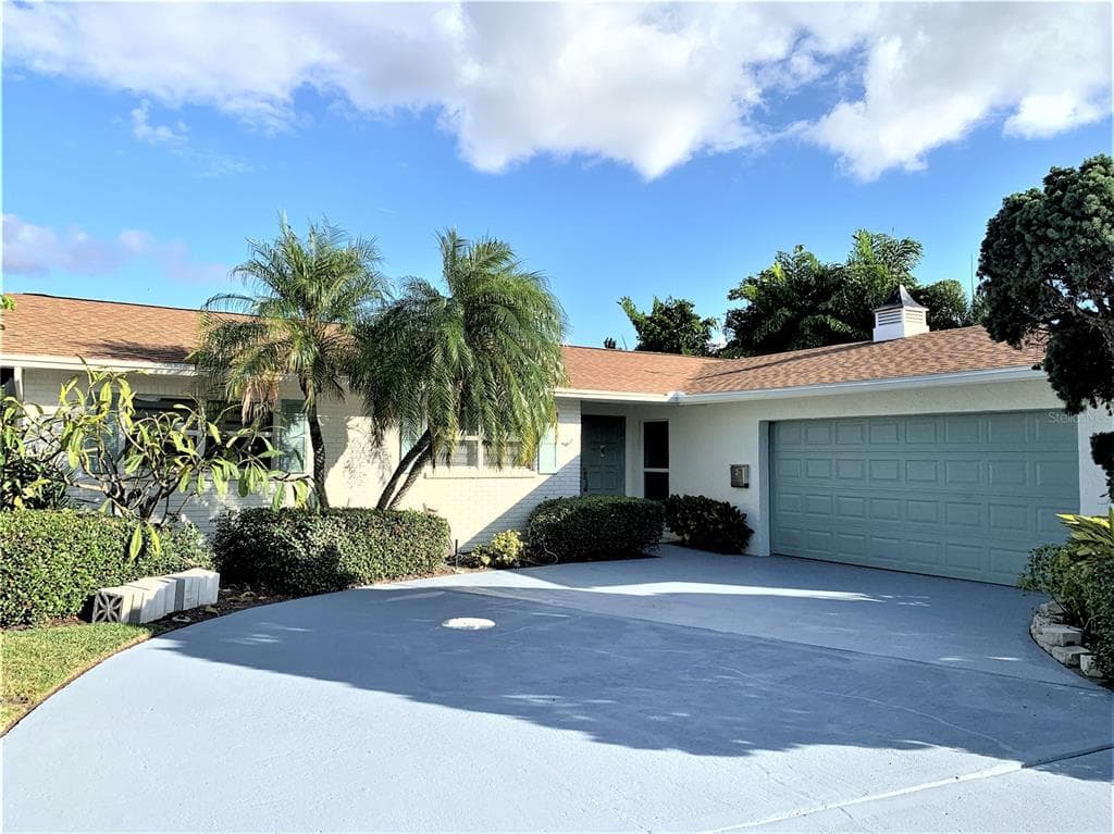 3925 VENETIAN WAY TAMPA, FL 33634