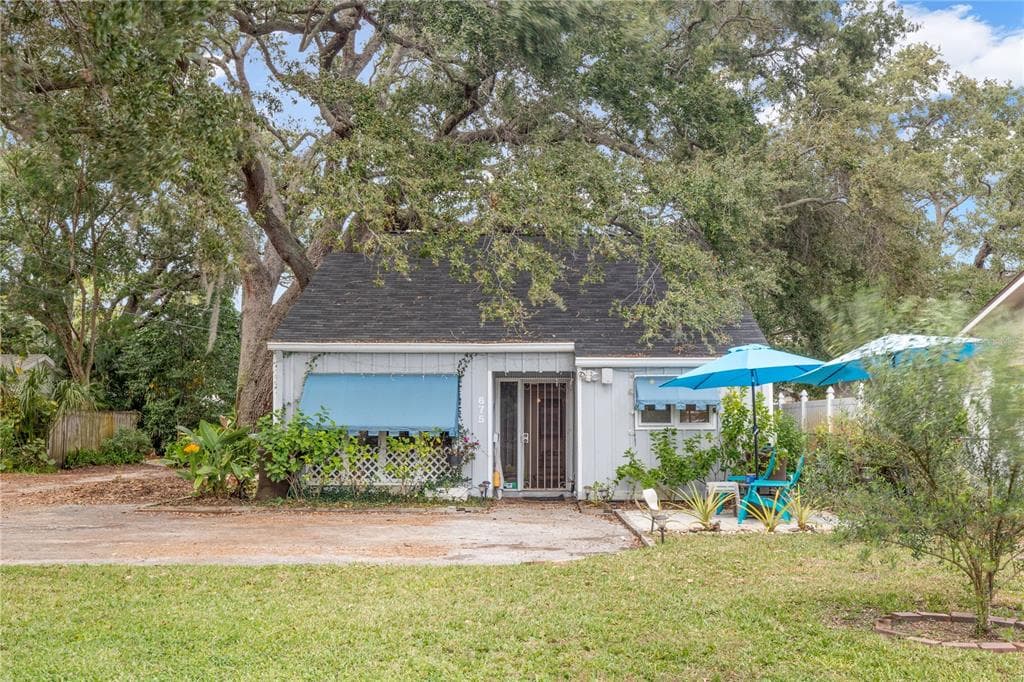 675 64TH AVENUE S ST PETERSBURG, FL 33705