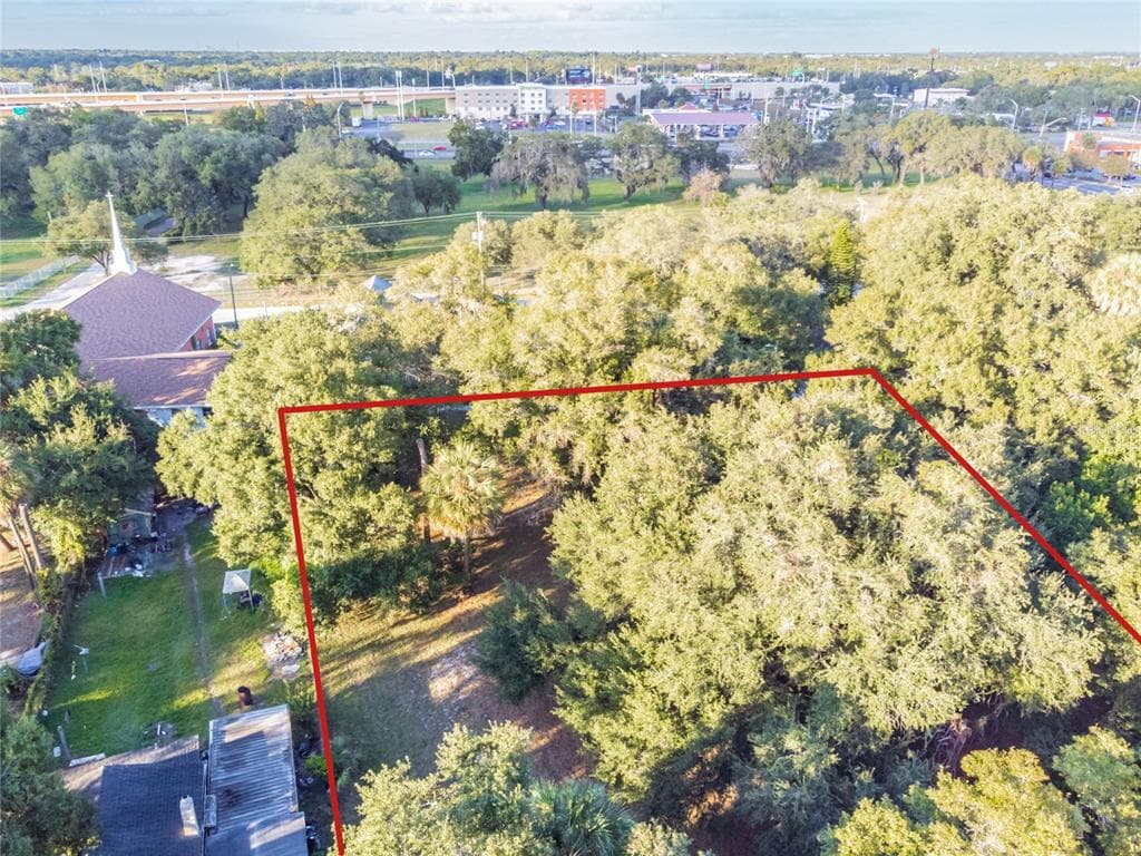 4904 8TH AVENUE TAMPA, FL 33605