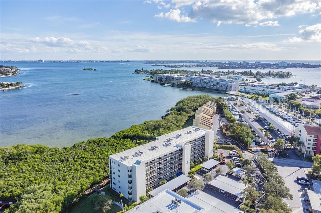 1332 PASADENA AVENUE S UNIT 304 SOUTH PASADENA, FL 33707