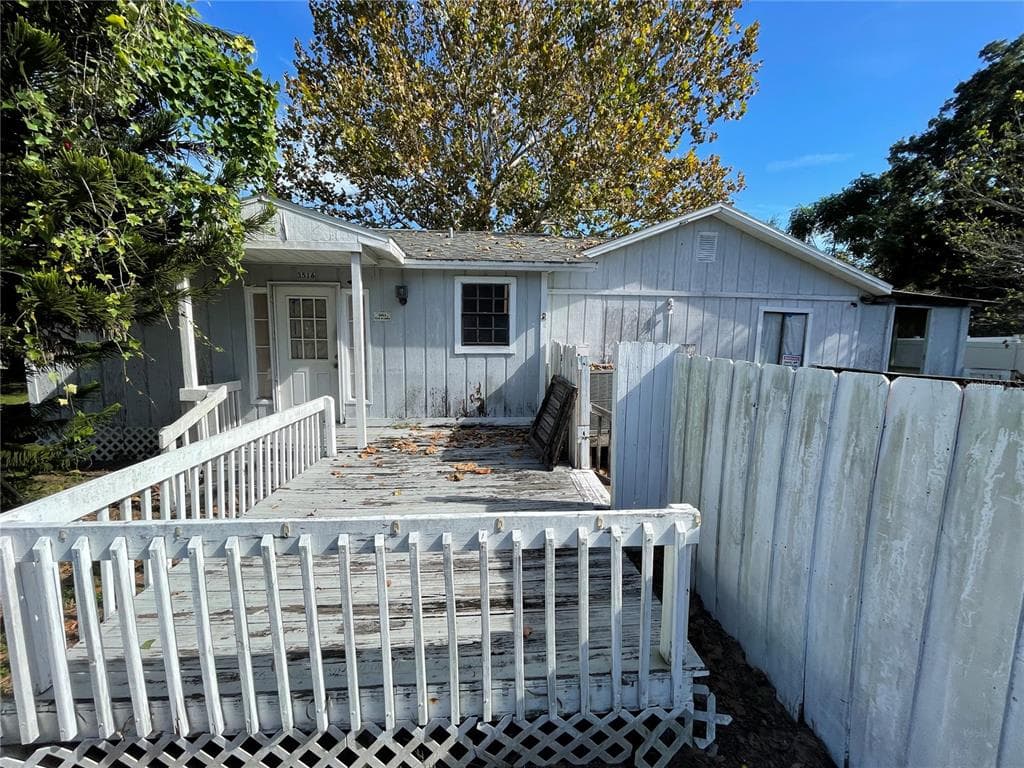 3516 W BAY AVENUE TAMPA, FL 33611