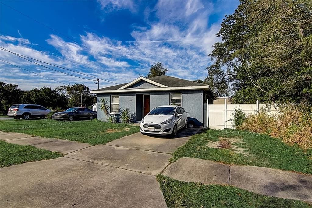 1302 E ANNIE STREET TAMPA, FL 33612