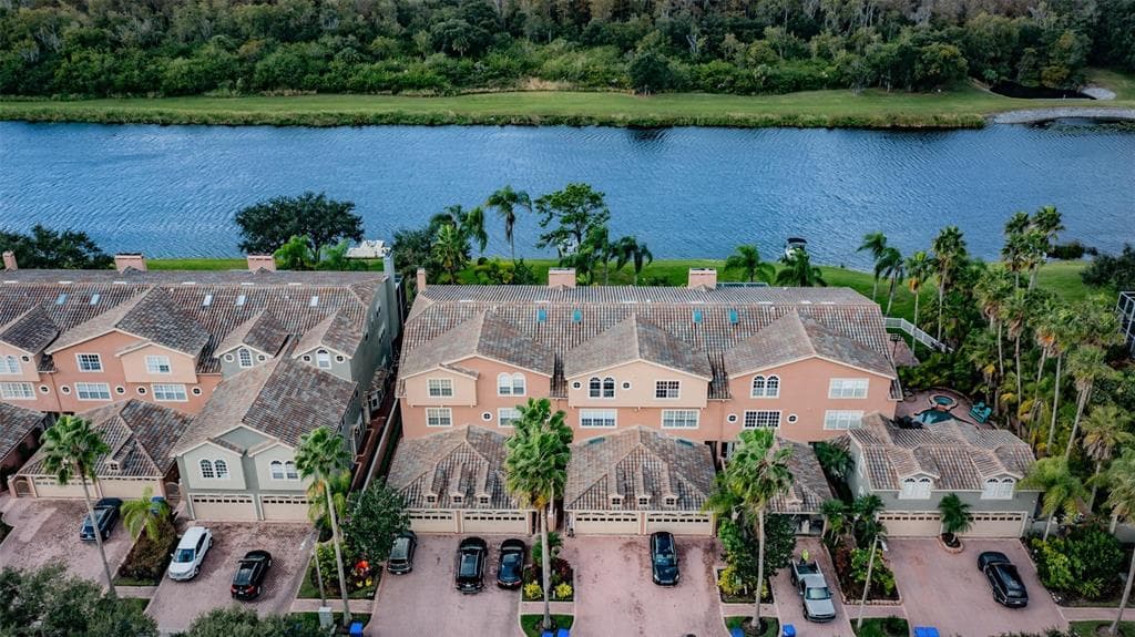 1642 LAGO VISTA BOULEVARD PALM HARBOR, FL 34685
