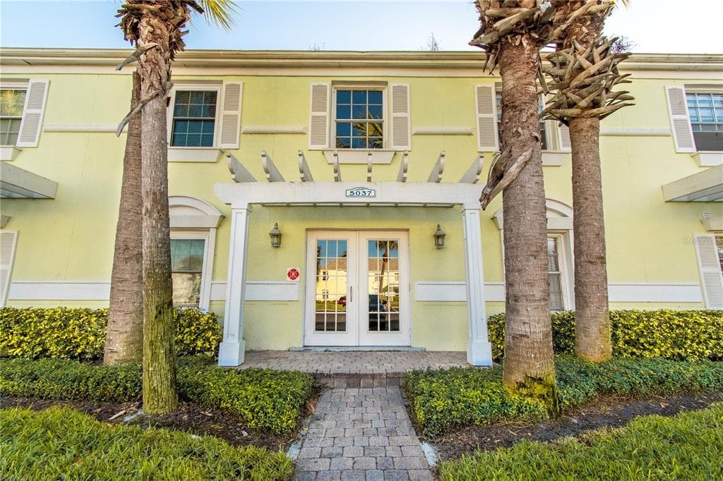5037 STARFISH DRIVE SE UNIT C ST PETERSBURG, FL 33705