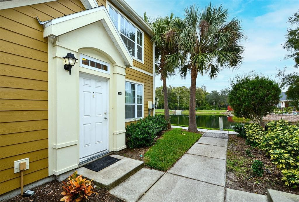 5651 BIDWELL PARKWAY UNIT 204 SARASOTA, FL 34233
