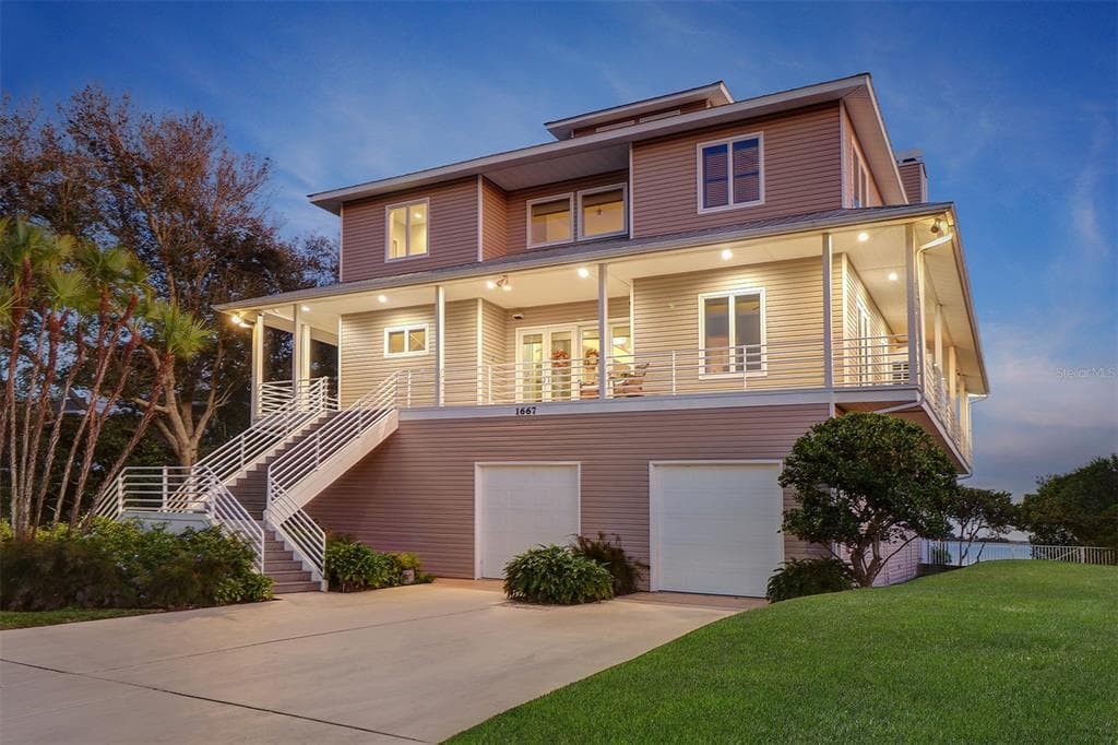 1667 SEA BREEZE DRIVE