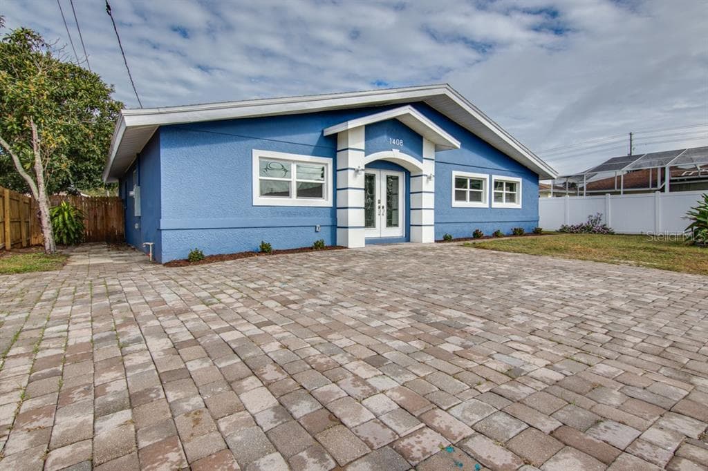 1408 SUNSET ROAD TARPON SPRINGS, FL 34689