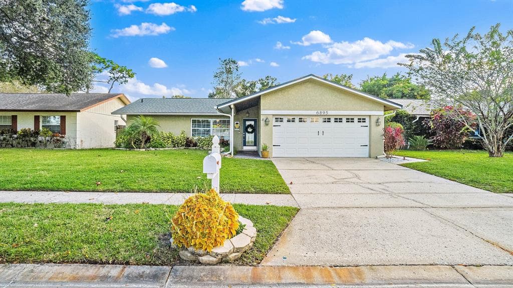 6895 CIRCLE CREEK DRIVE N PINELLAS PARK, FL 33781
