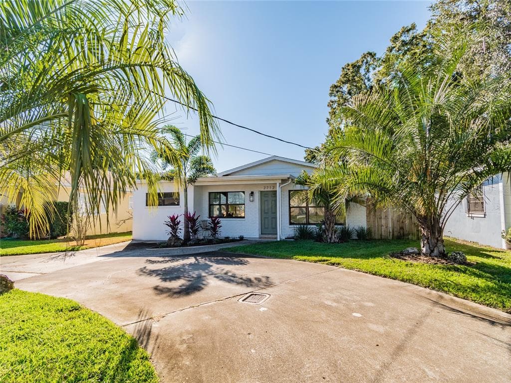 2712 W LEMON STREET TAMPA, FL 33609
