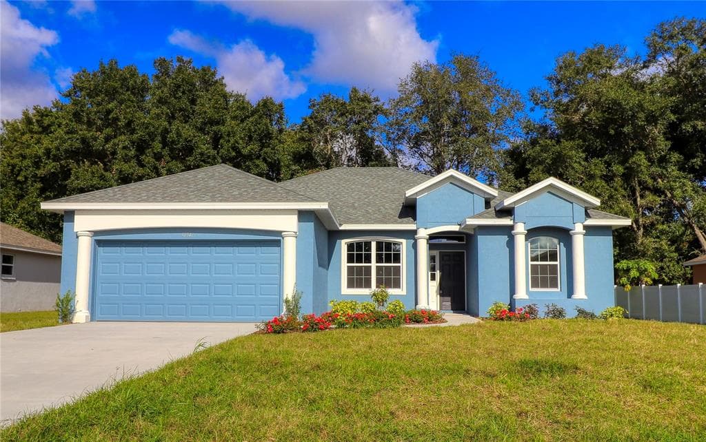 36541 GRAND ISLAND OAKS CIRCLE GRAND ISLAND, FL 32735