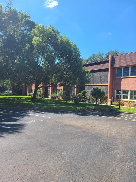 4805 ALT 19 UNIT 312 PALM HARBOR, FL 34683