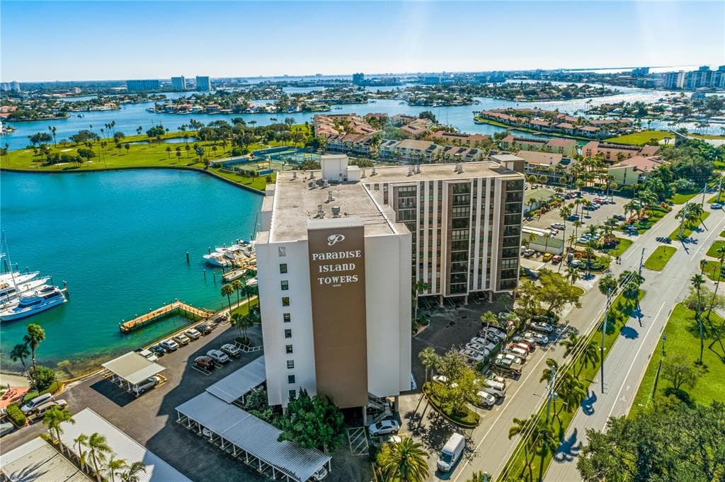 10355 PARADISE BOULEVARD UNIT 612 TREASURE ISLAND, FL 33706