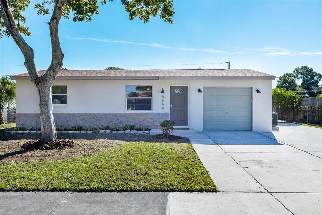 8664 LANTANA DRIVE SEMINOLE, FL 33777