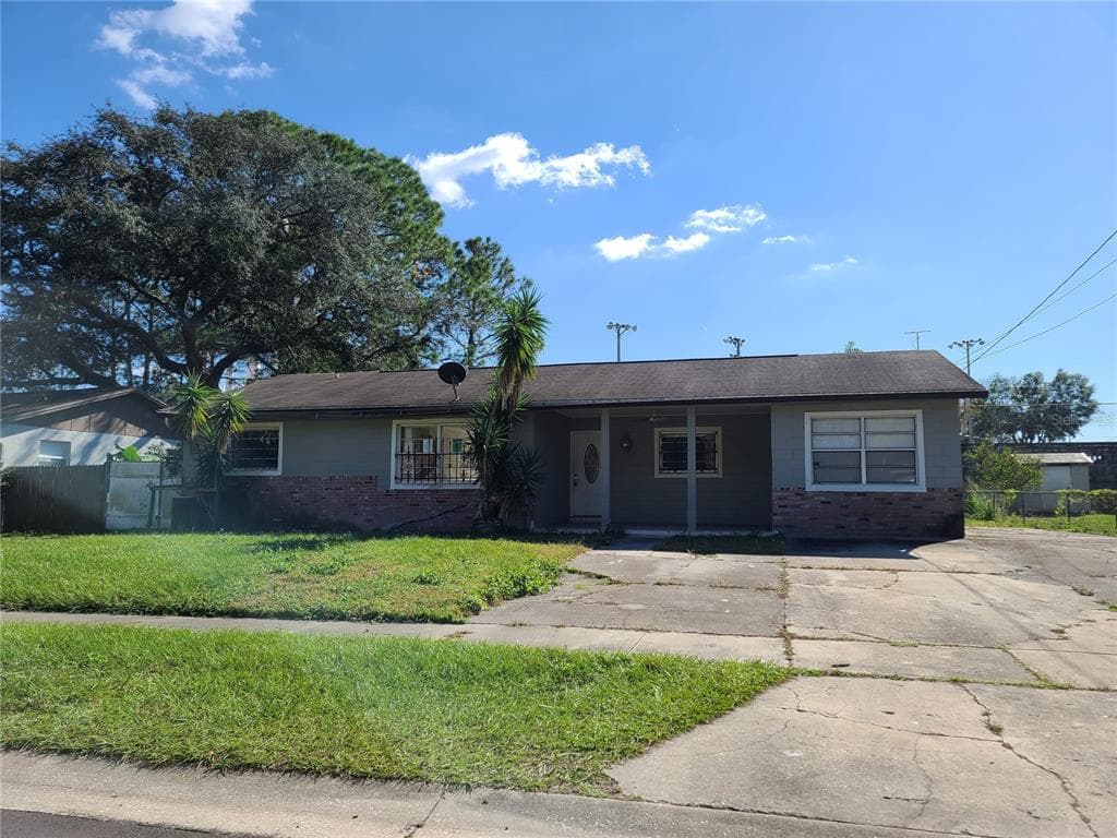 105 SAGE STREET ALTAMONTE SPRINGS, FL 32714