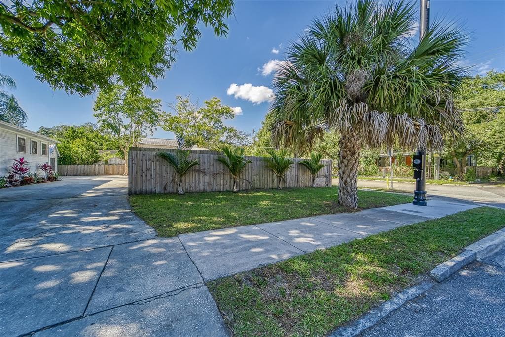 2926 N 12TH STREET TAMPA, FL 33605