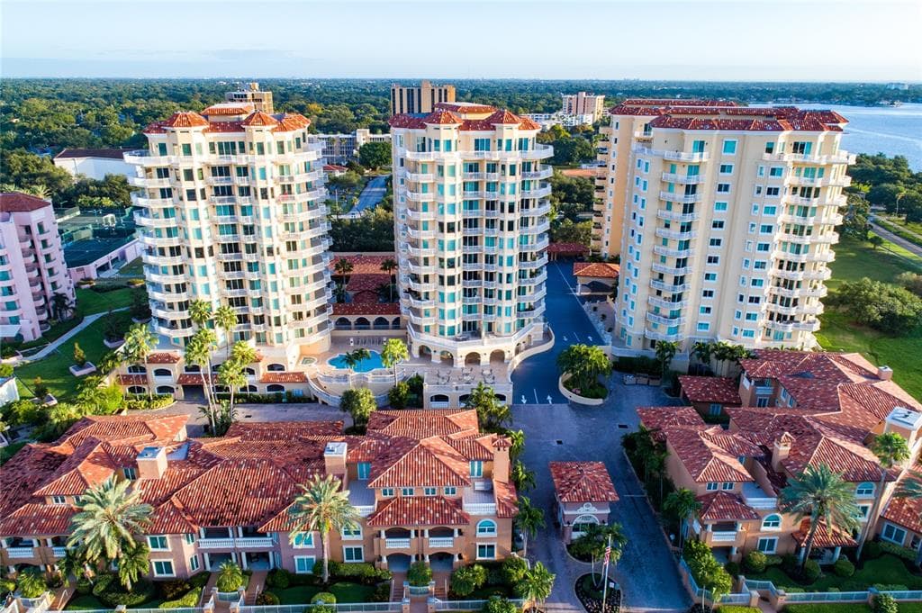 555 5TH AVENUE NE UNIT 1022 ST PETERSBURG, FL 33701
