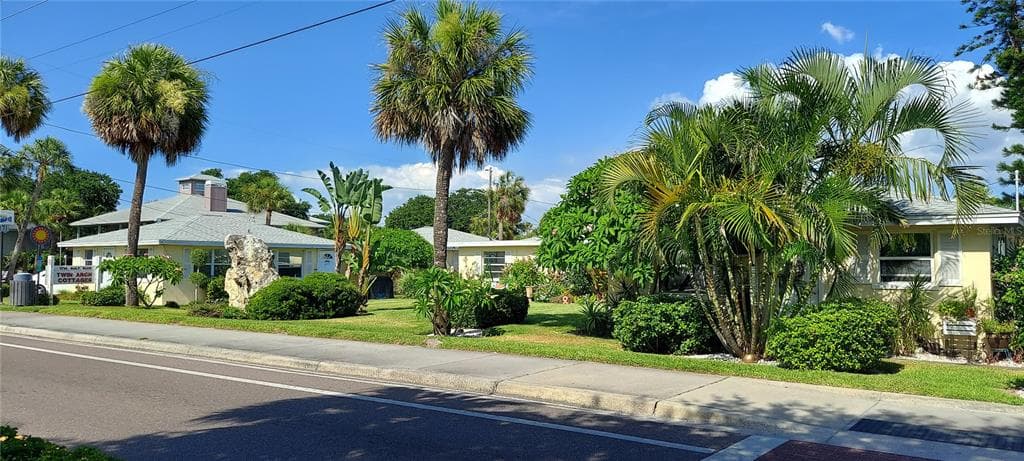 1713 GULF BOULEVARD UNIT 8 INDIAN ROCKS BEACH, FL 33785