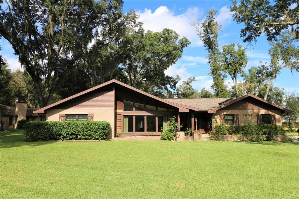 2603 STAFFORD WOODS PLACE PLANT CITY, FL 33565