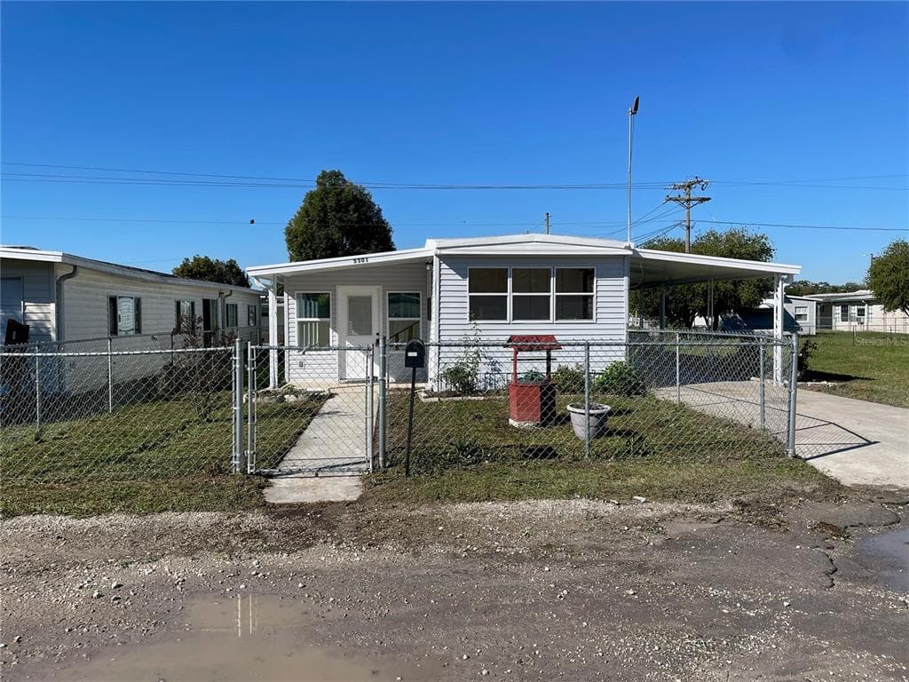5301 PORTLAND DRIVE ZEPHYRHILLS, FL 33542