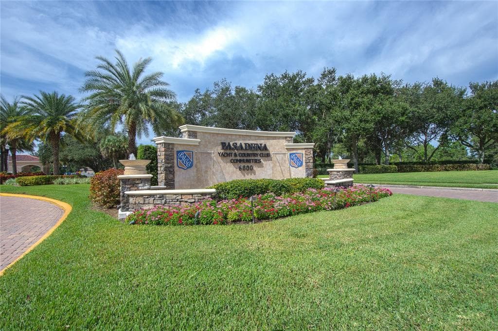 5950 PELICAN BAY PLAZA S UNIT 1102 GULFPORT, FL 33707