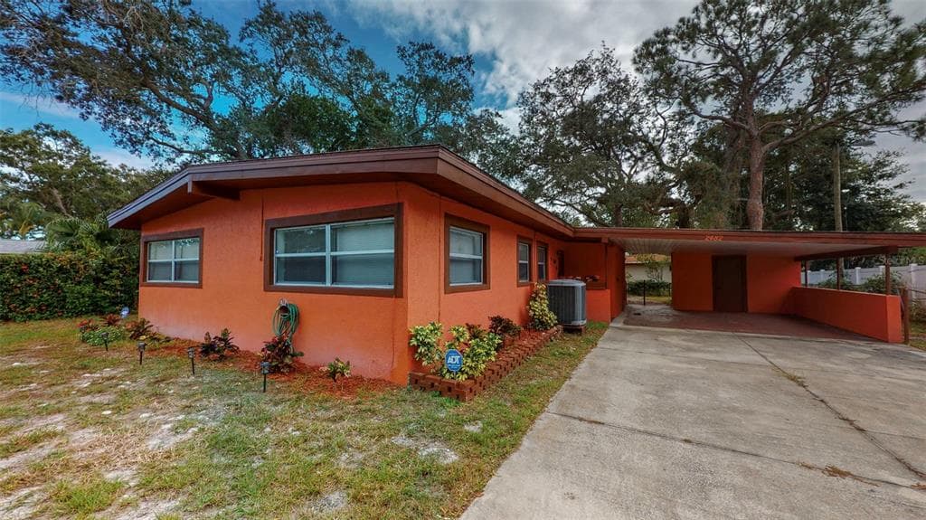 2482 69TH AVENUE S ST PETERSBURG, FL 33712