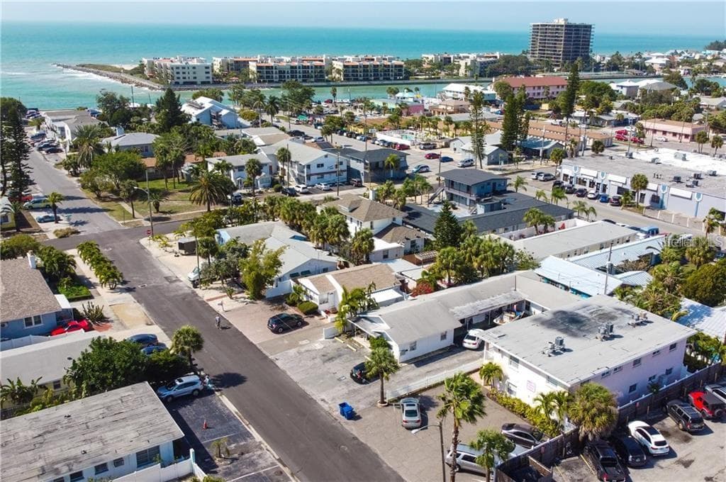 525 73RD AVENUE UNIT 3 ST PETE BEACH, FL 33706